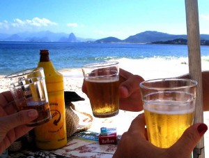 Pozvání na pivo na letní dovolené - zdroj:flickr.com